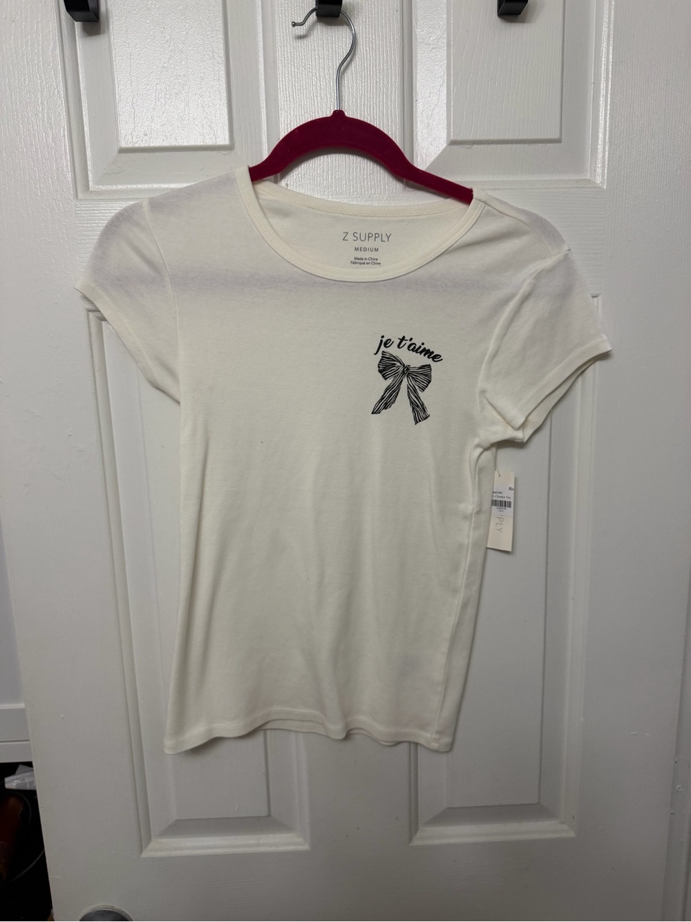 Z Supply Cream Tee with 'je t'aime' Bow Graphic